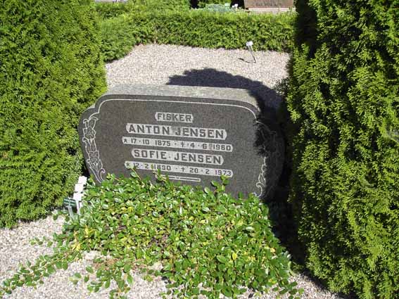 Billede af gravsten på Væggerløse Kirkegård