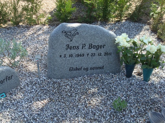 Billede af gravsten på Vildbjerg Kirkegårde